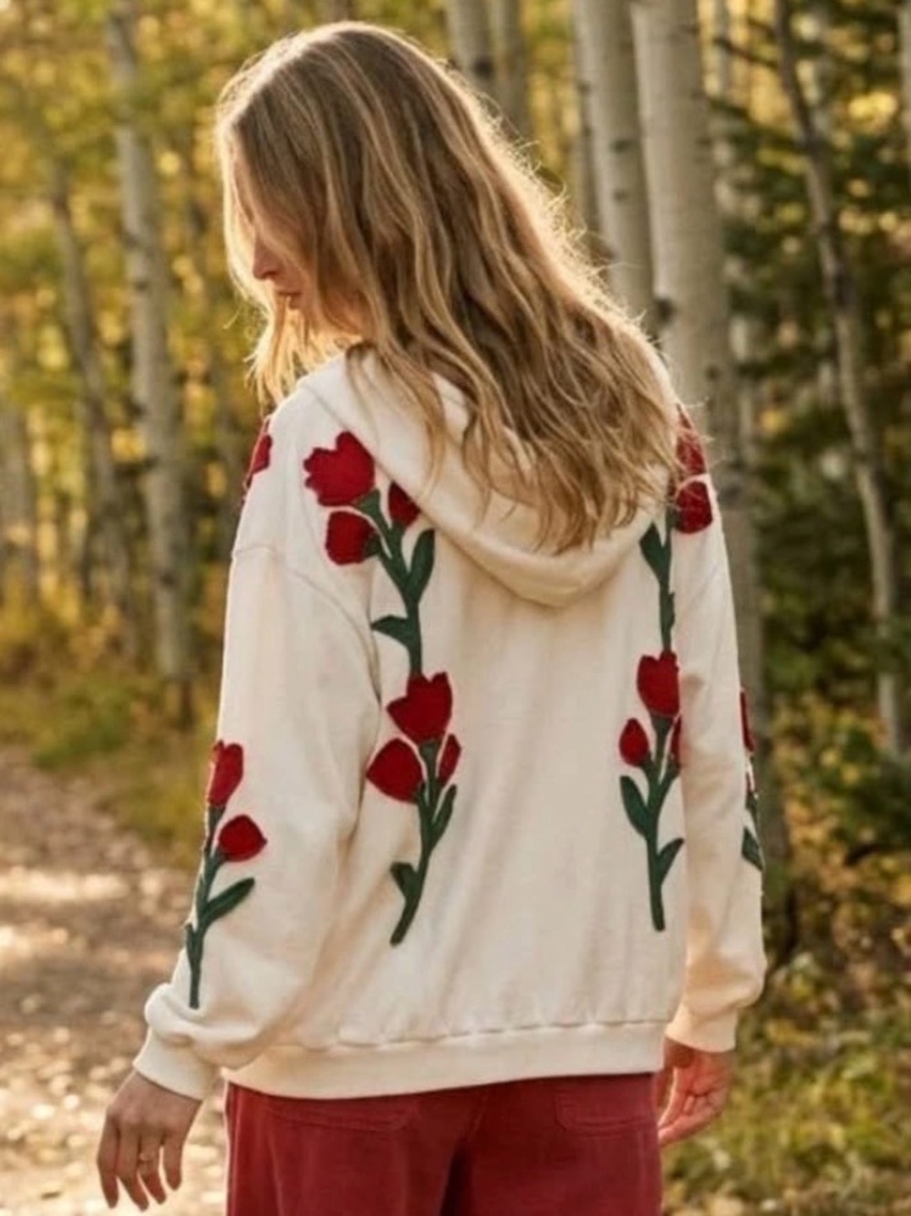 NWOT Floral Embroidered Cream Hoodie Sweater with Red Tulips - Size Medium